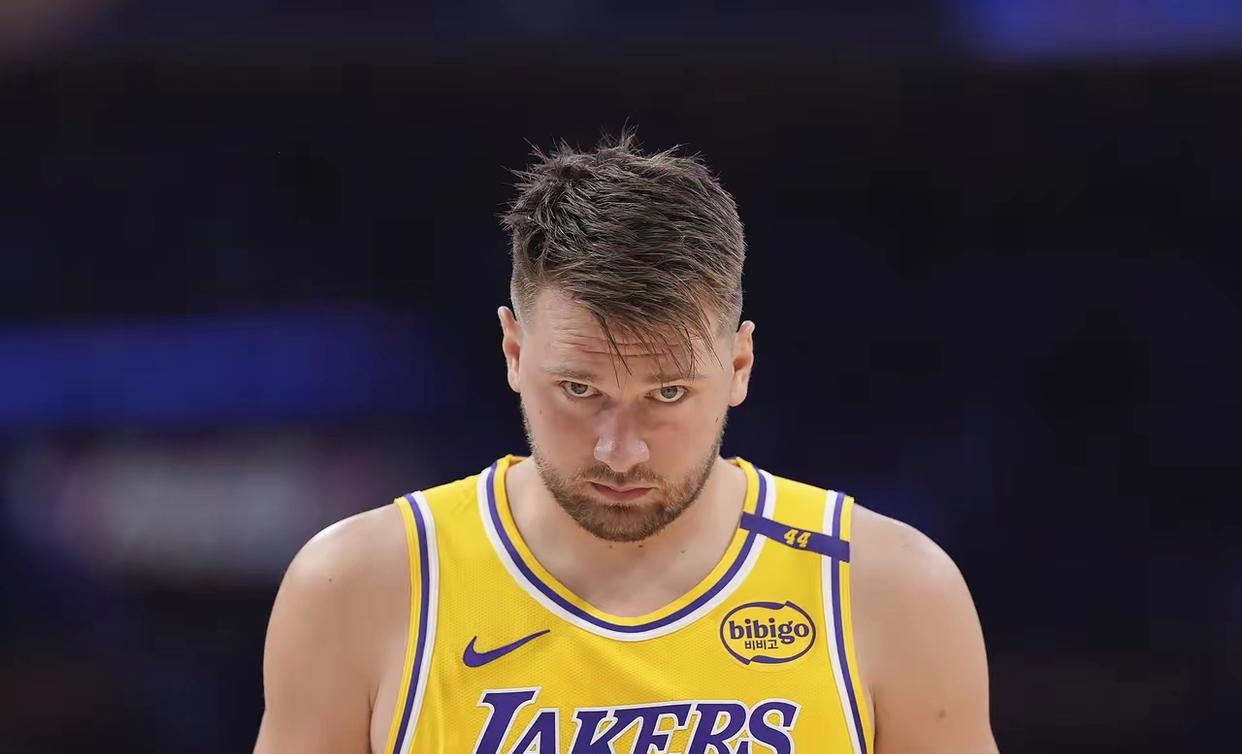 开云体育-莎拉波娃意外战胜掘金，比赛规则变更引爆全场！的简单介绍